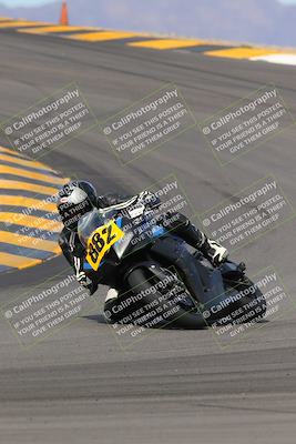 media/Oct-30-2022-CVMA (Sun) [[fb421c3cec]]/Race 5 Amateur Formula Middleweight/